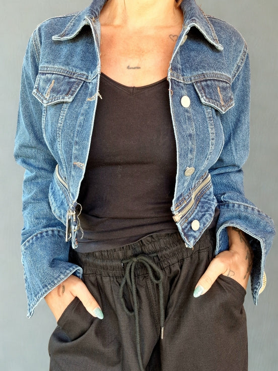 Veste en Jean Femme “Évasion Chic” – Courte & Manches Évasées