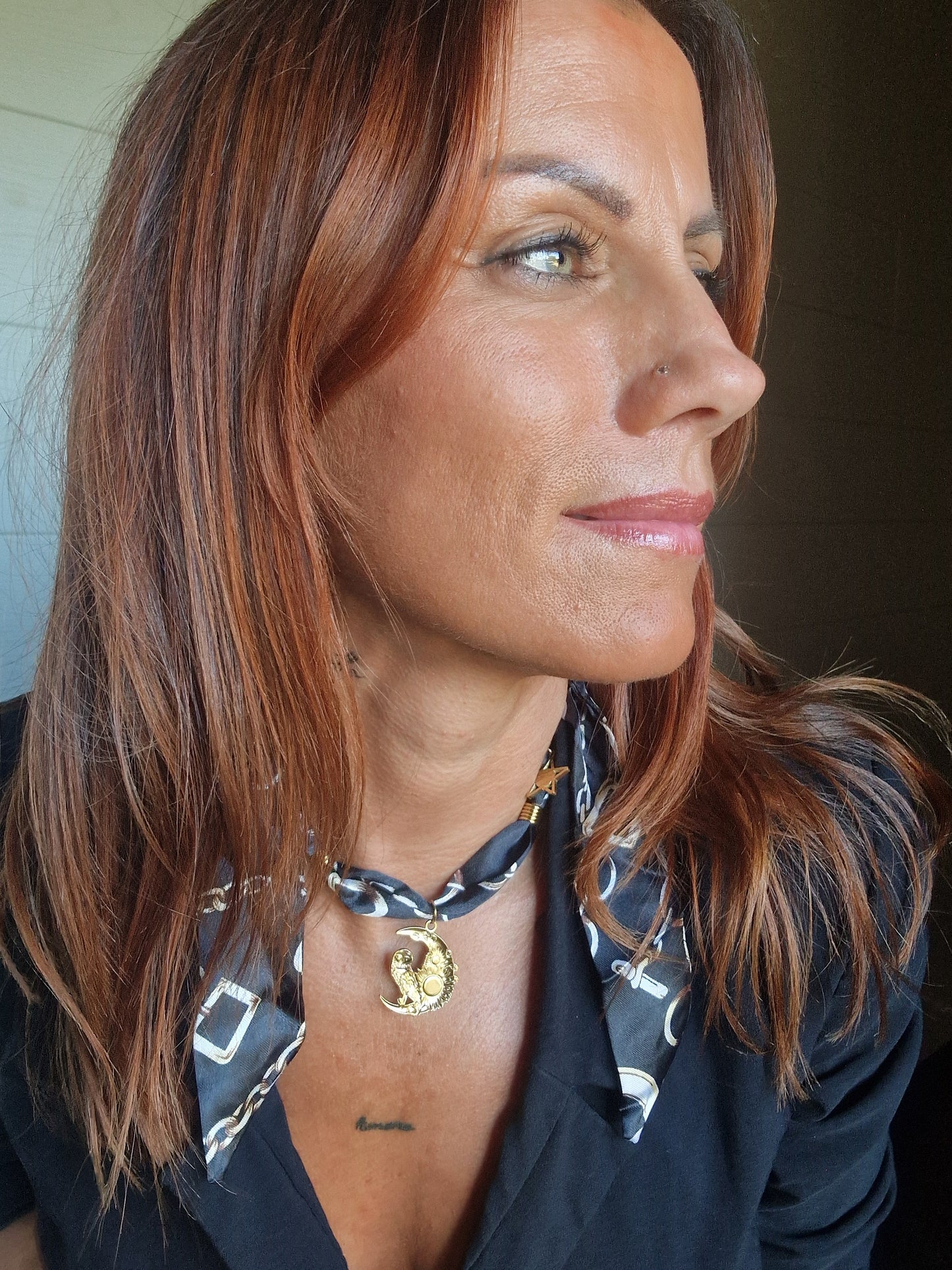 Collier foulard bohème chic noir & doré CARLA